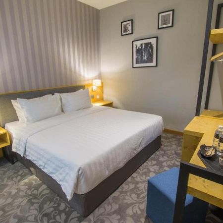 Redpine Boutique Hotel Skudai Buitenkant foto
